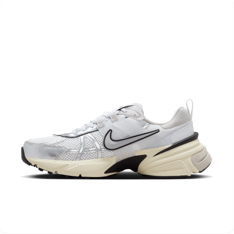Nike V2K Run - Pure Platinum / Metallic Silver / Sail