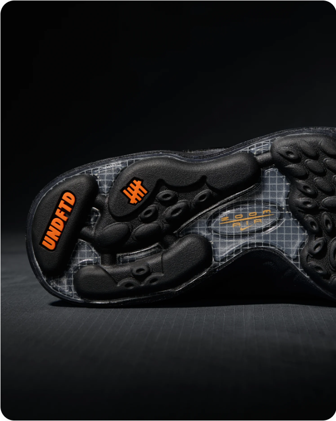 Nike Air Zoom Spiridon Ultra - Black / Olive / Orange