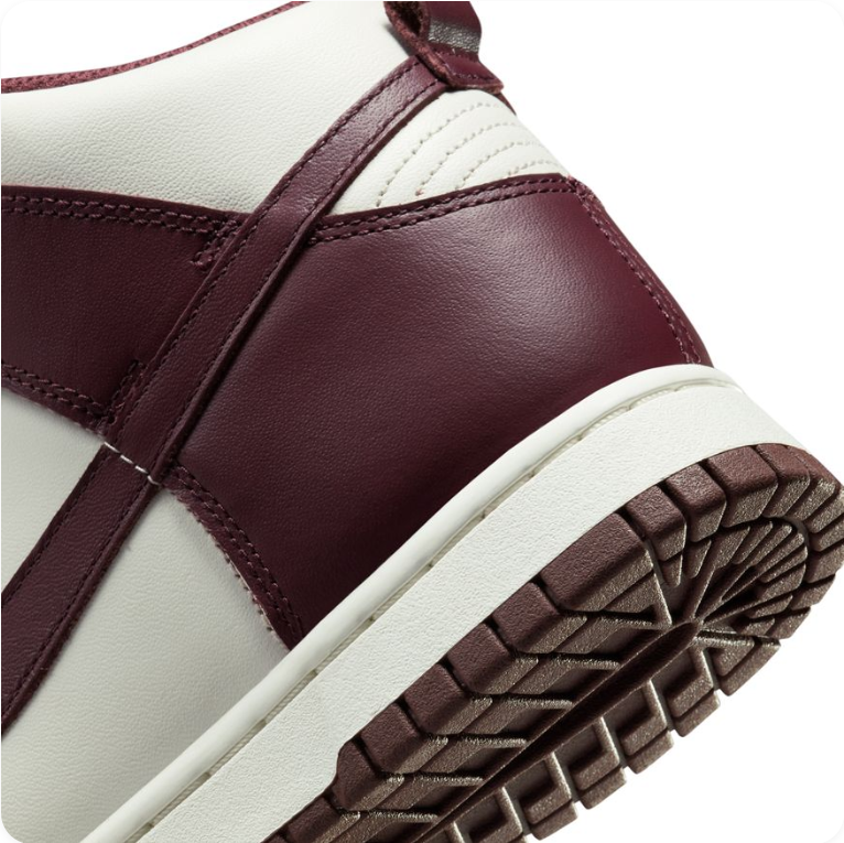 Nike Dunk High - Sail / Dark Chocolate