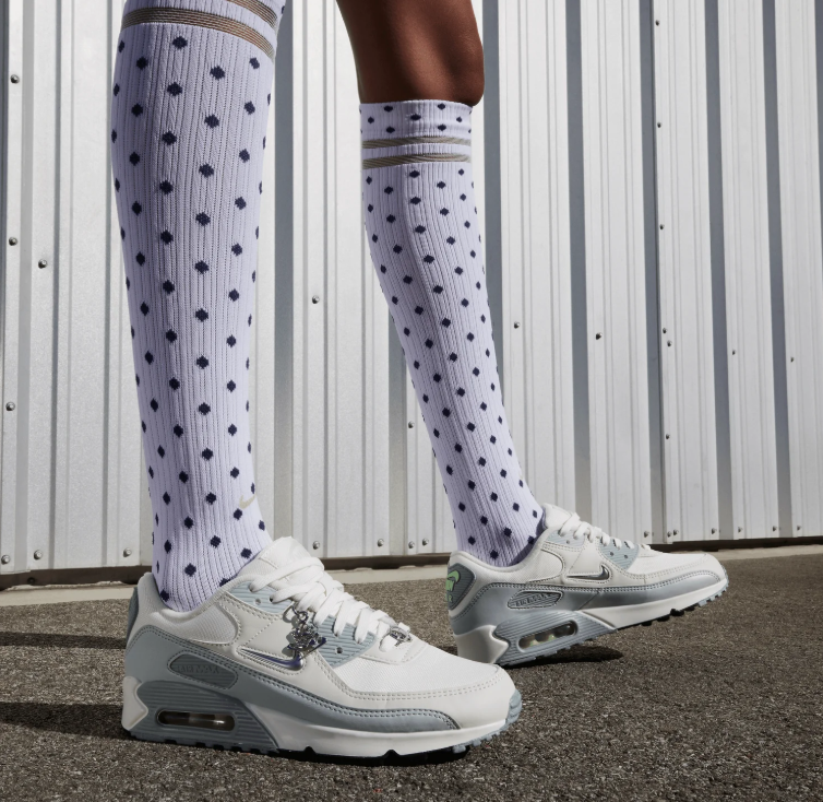 Nike Air Max 90 SE - Summit White / Metallic Silver / Mint