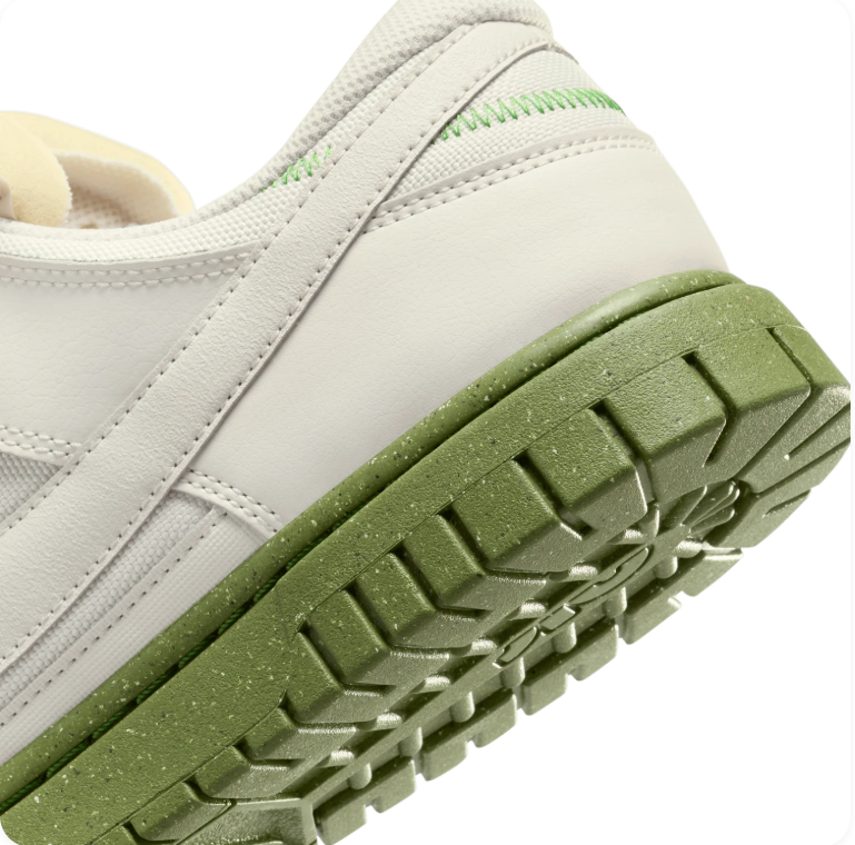 Nike Dunk Low Remastered - Sail / Chlorophyll